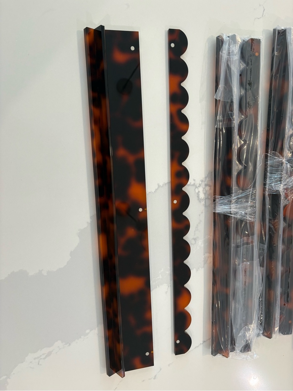 COPY 17.5” New Scalloped Magnetic Tortoiseshell Acrylic Mahjong Racks - set of 4 - Picture 2 of 4